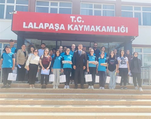 Kaymakamlığımız Himayesinde İlan Ettiğimiz 2024-2025 Ömer Seyfettin Eğitim Öğretim Yılı Düzenlenen Ödül Töreni ile Hitama Erdi.